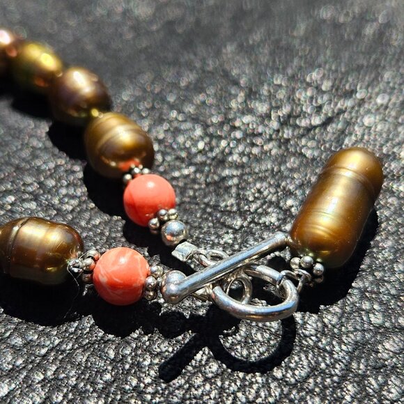 Golden Baroque Pearl Necklace - Picture 4 of 8